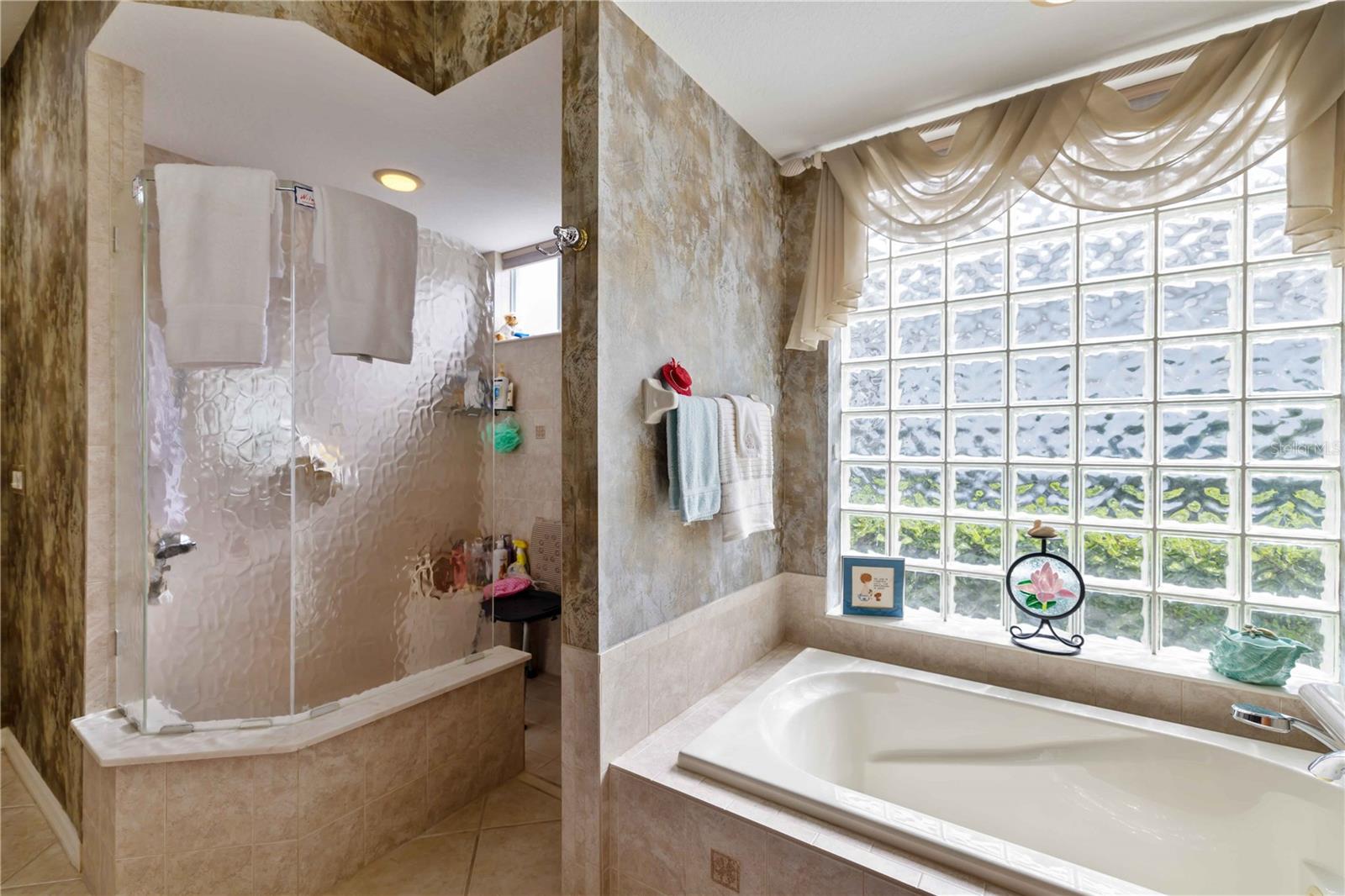 7621 CHARLESTON ST, UNIVERSITY PARK, FL, 34201