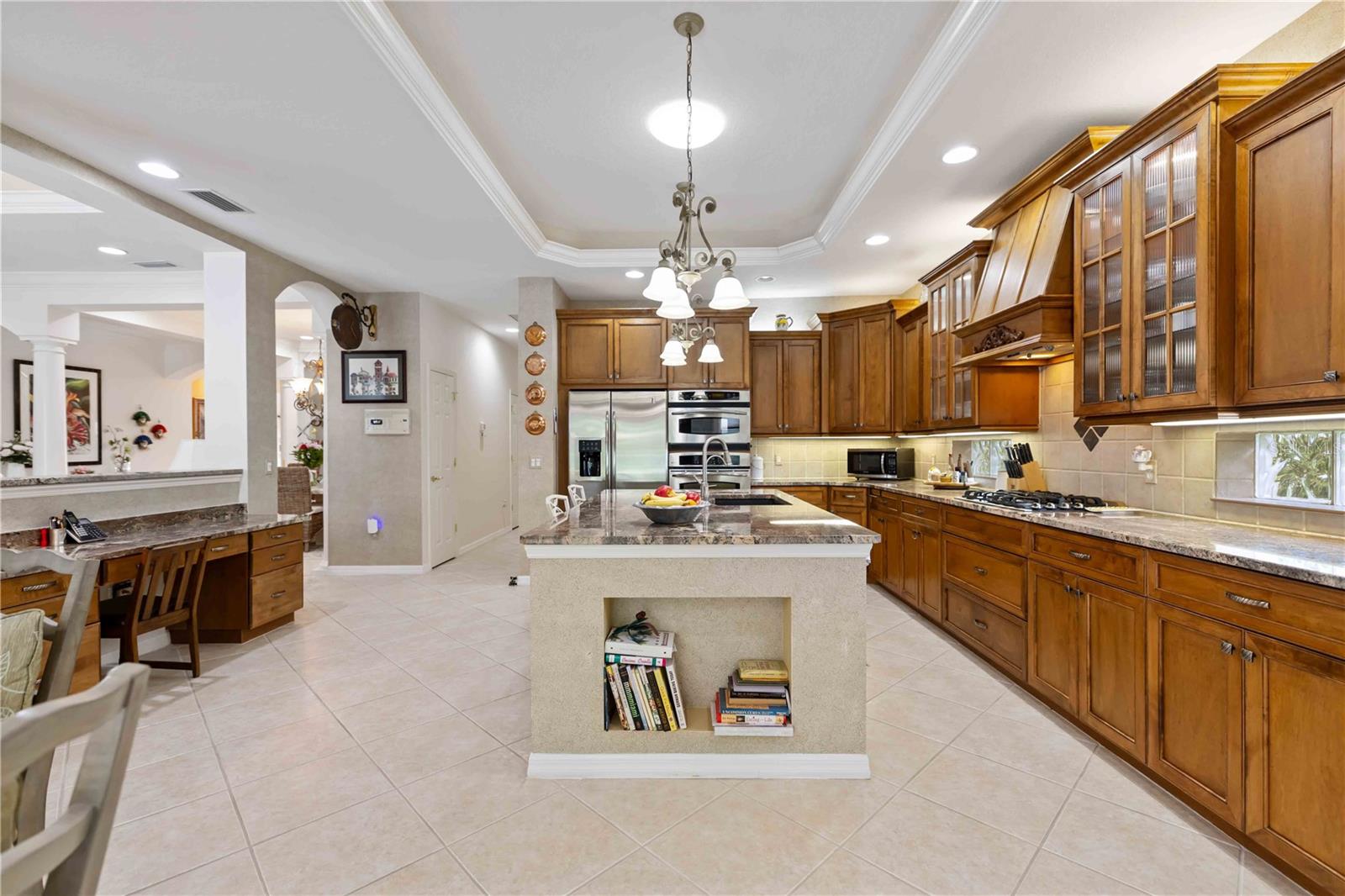 7621 CHARLESTON ST, UNIVERSITY PARK, FL, 34201