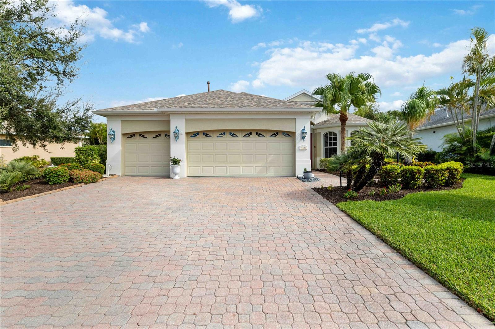 7621 CHARLESTON ST, UNIVERSITY PARK, FL, 34201