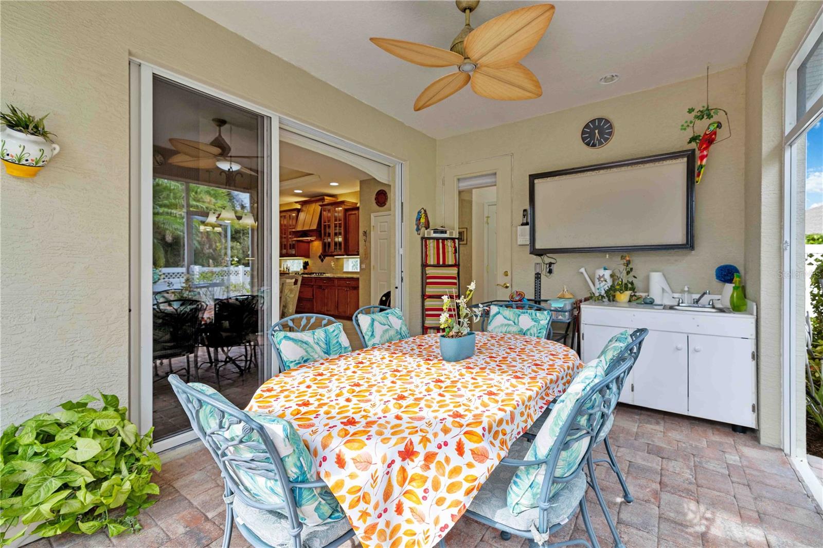 7621 CHARLESTON ST, UNIVERSITY PARK, FL, 34201