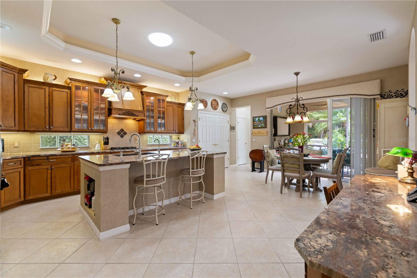 7621 CHARLESTON ST, UNIVERSITY PARK, FL, 34201