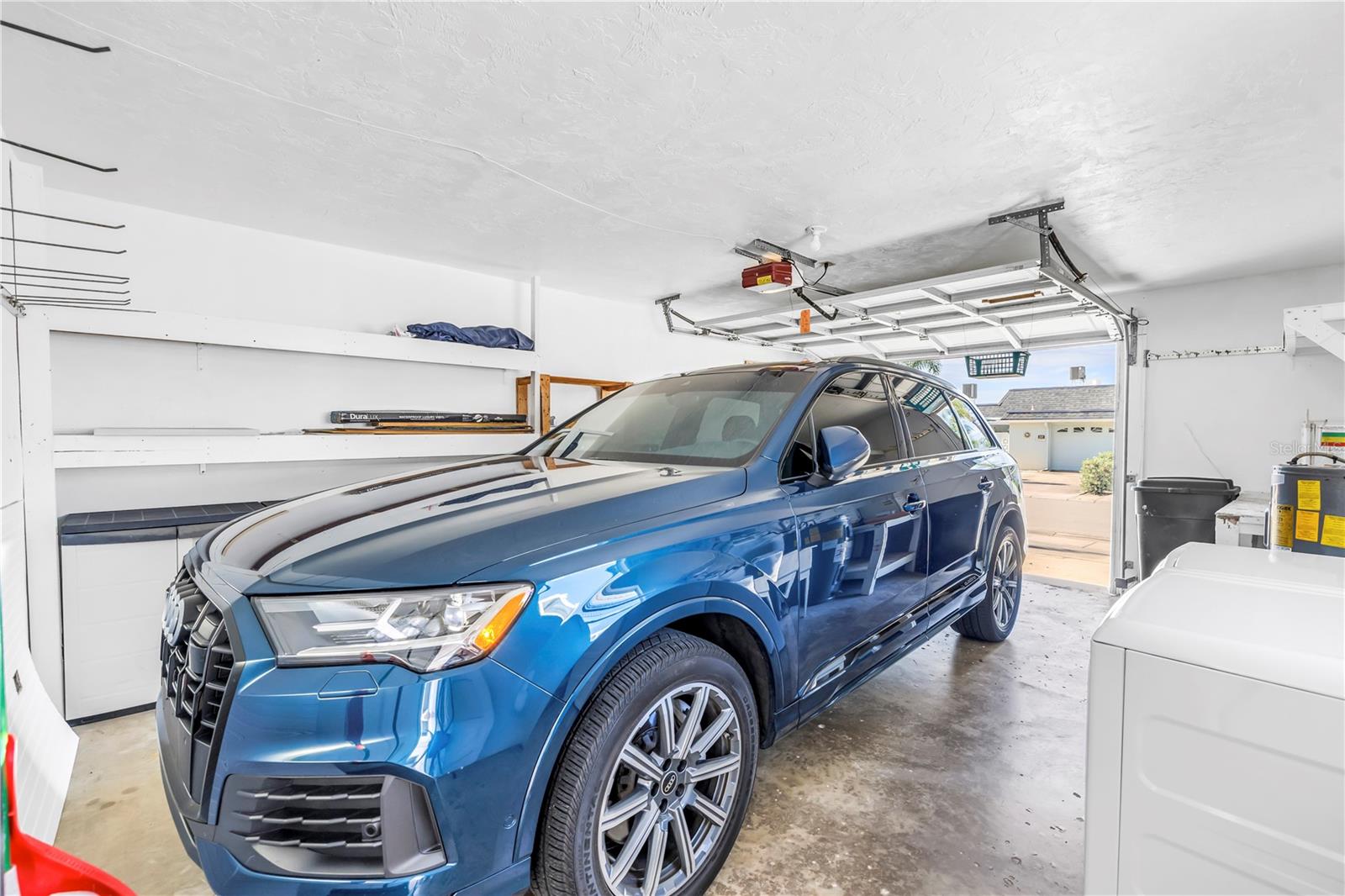 Audi Q7 for size reference