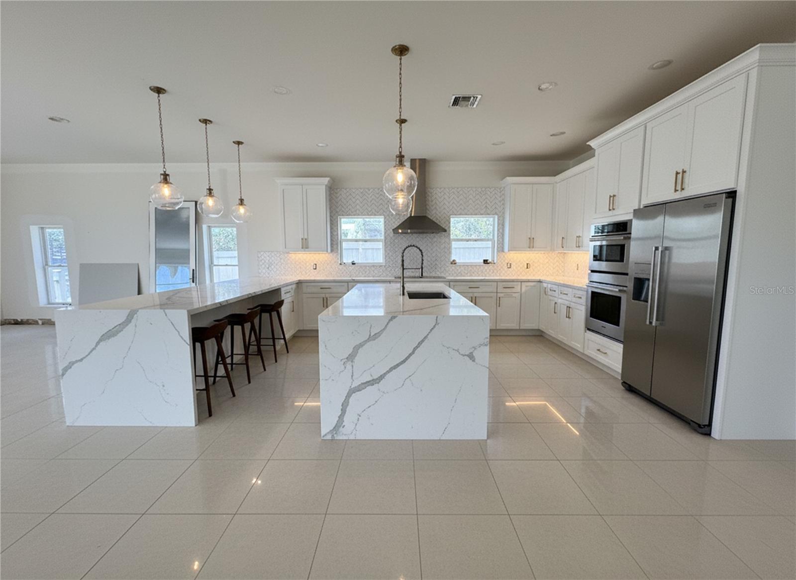 TB8446834 Property Photo