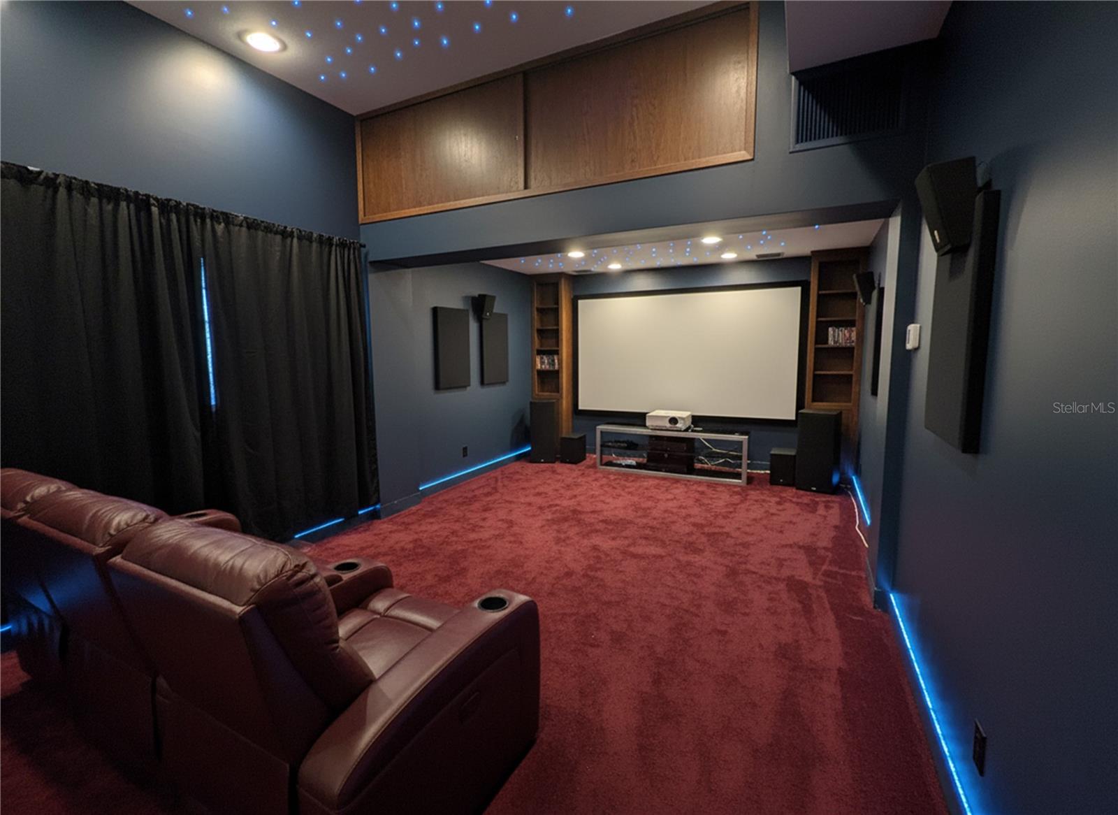 TB8446834 Property Photo