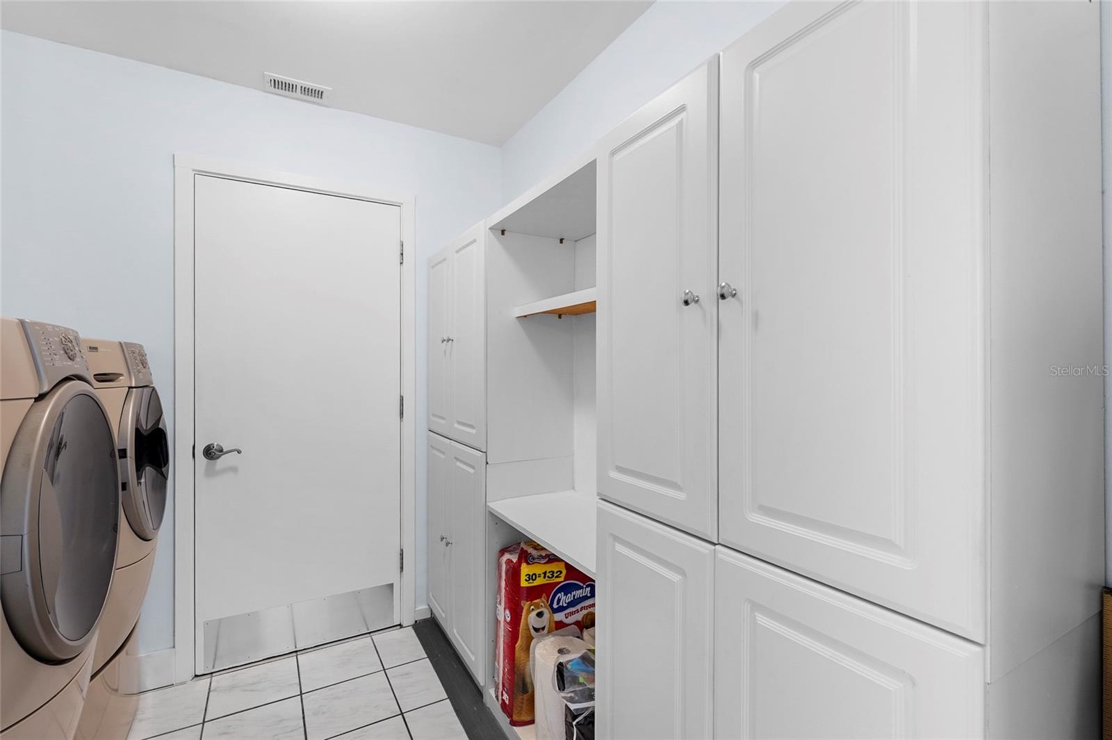 5720 TIMBER LAKE CIR, SARASOTA, FL, 34243