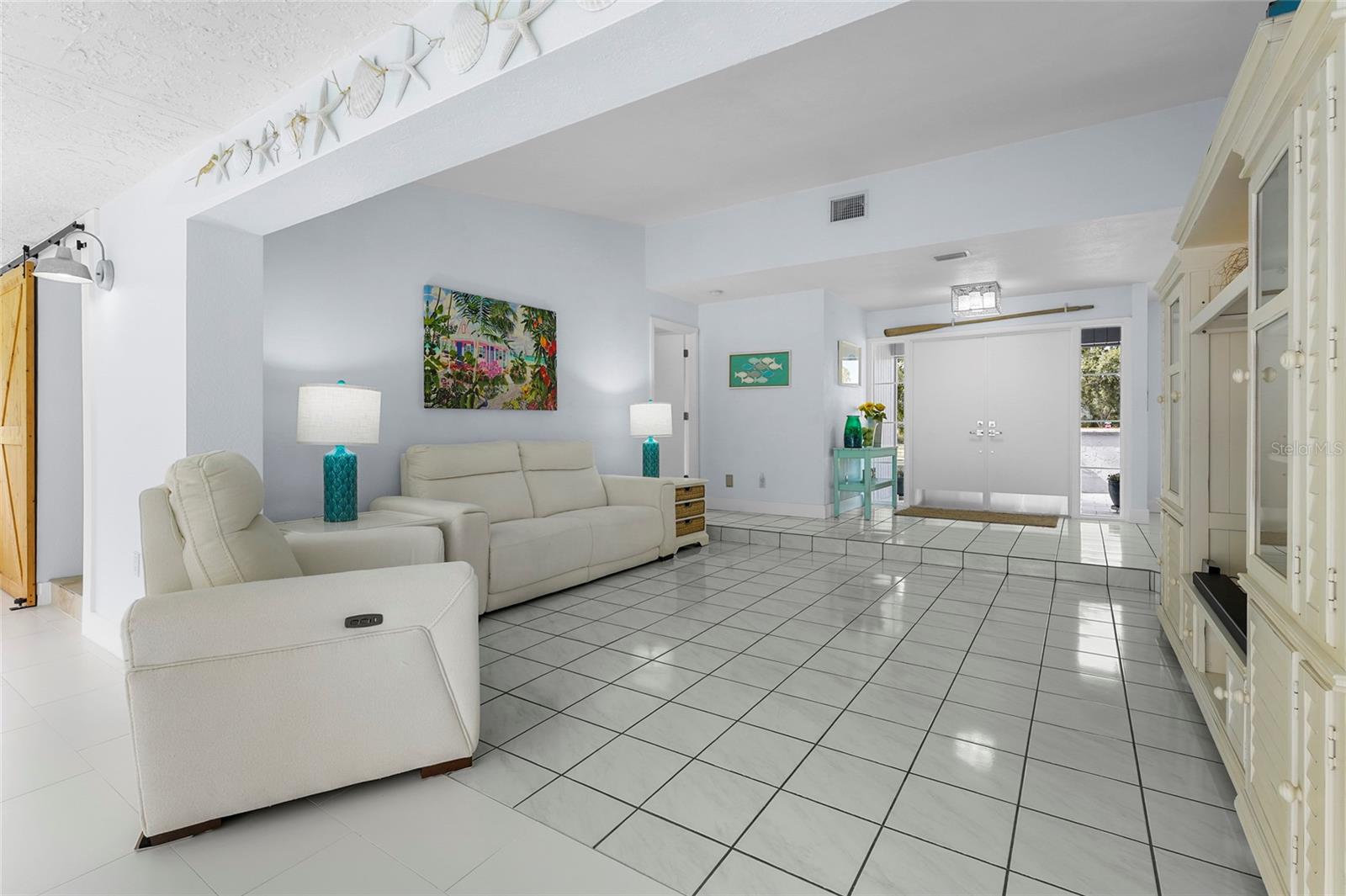 5720 TIMBER LAKE CIR, SARASOTA, FL, 34243