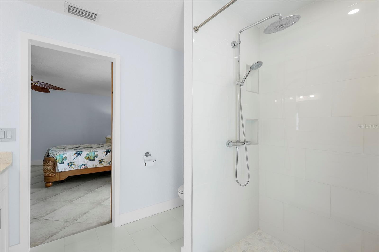 5720 TIMBER LAKE CIR, SARASOTA, FL, 34243