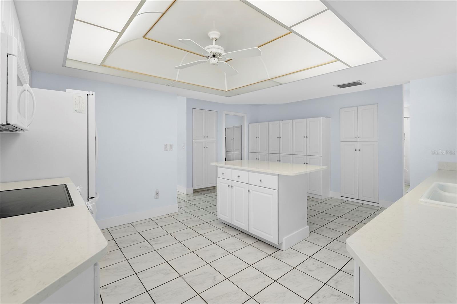 5720 TIMBER LAKE CIR, SARASOTA, FL, 34243