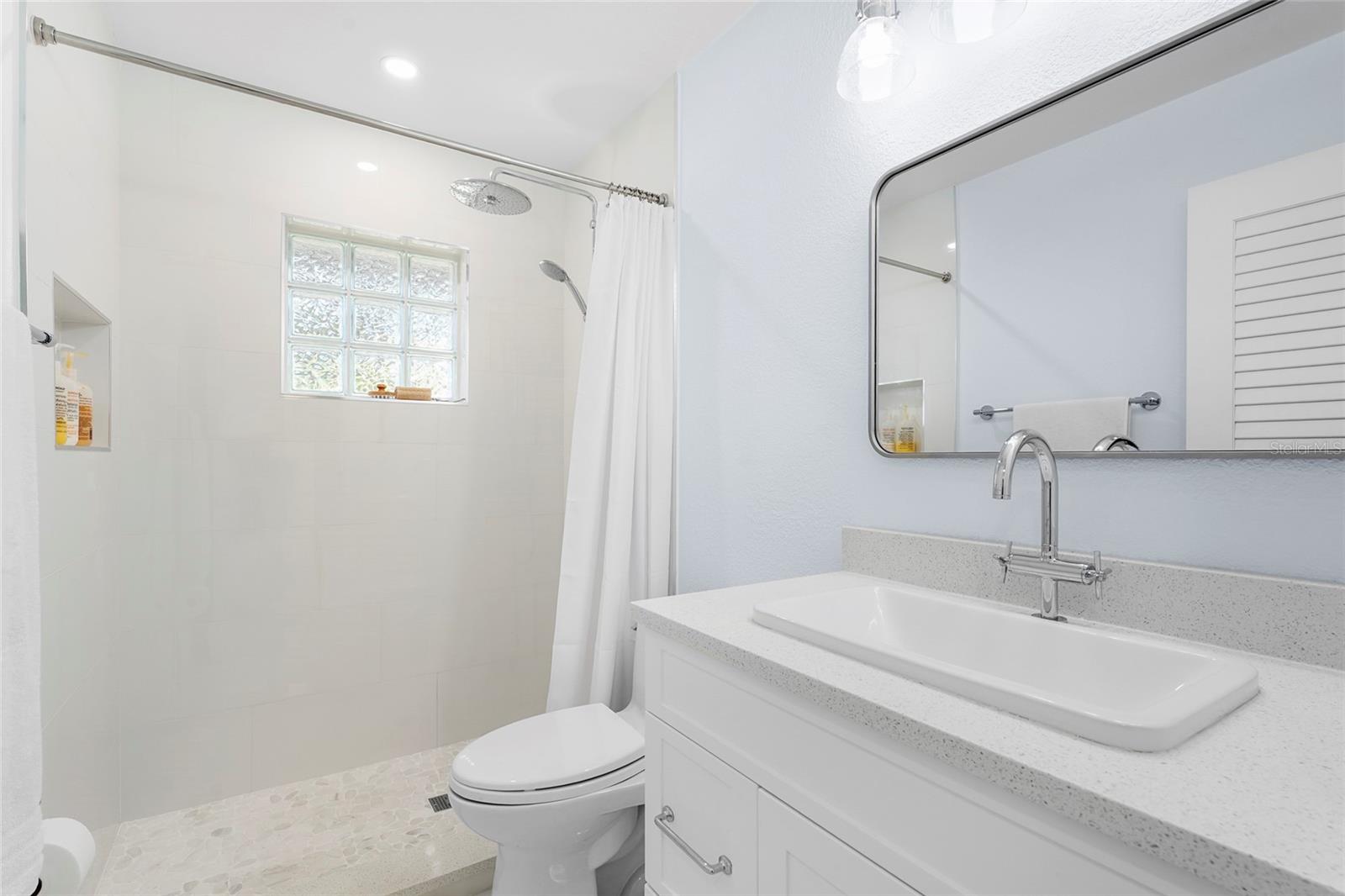 5720 TIMBER LAKE CIR, SARASOTA, FL, 34243