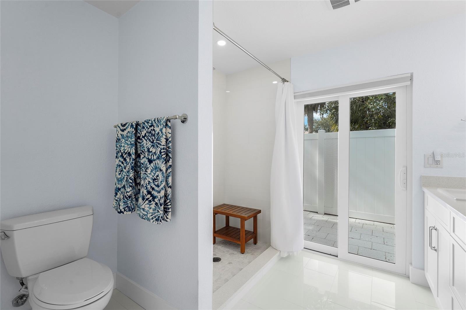 5720 TIMBER LAKE CIR, SARASOTA, FL, 34243