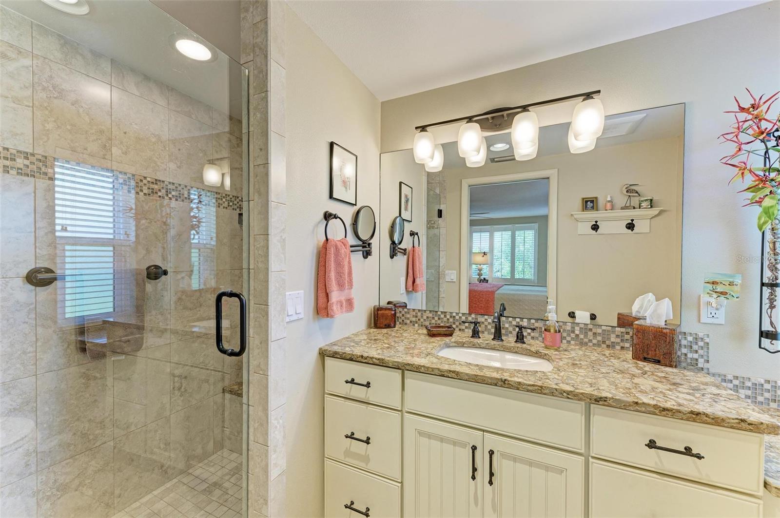 136 CRESCENT DR, ANNA MARIA, FL, 34216