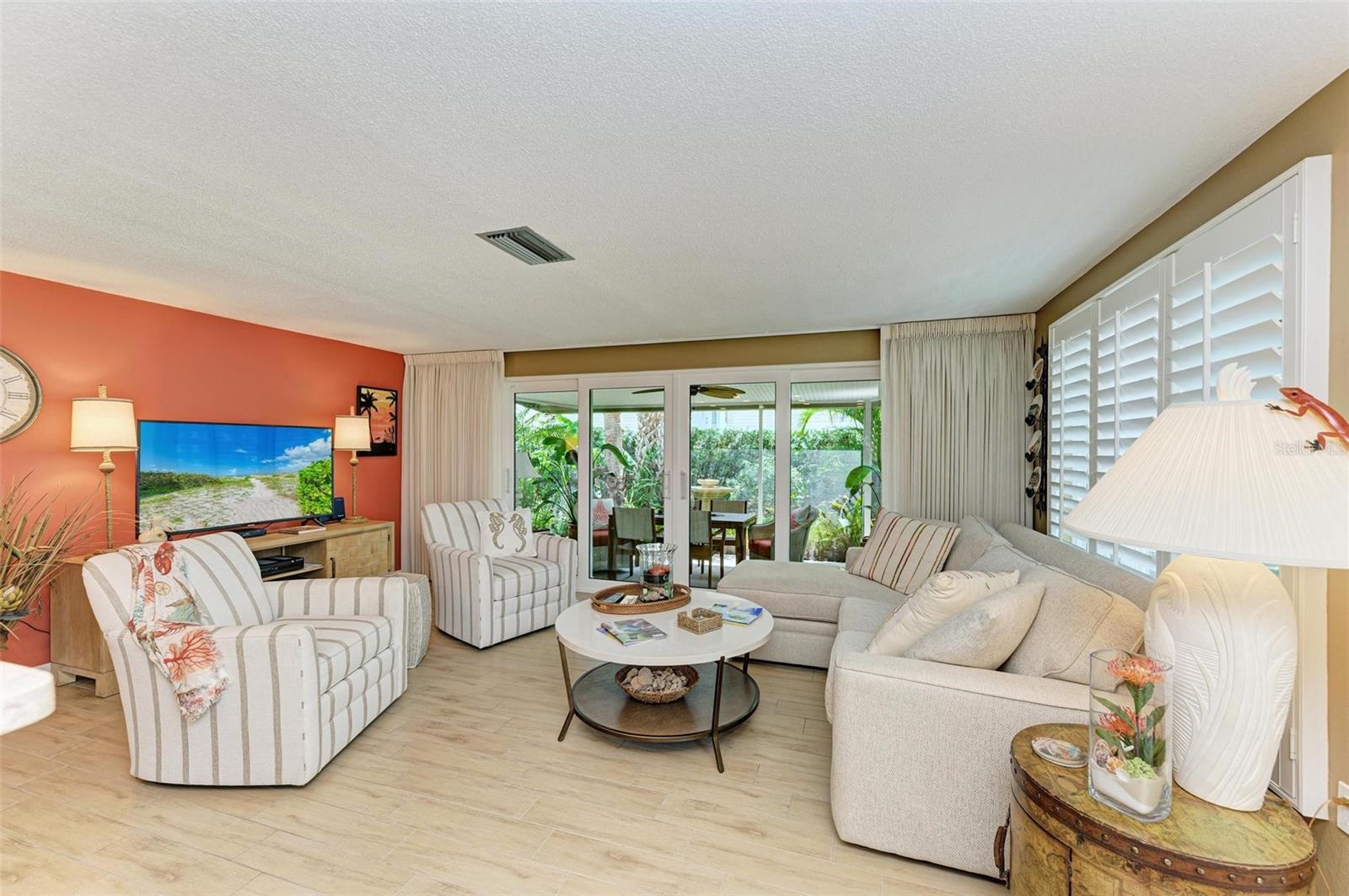 136 CRESCENT DR, ANNA MARIA, FL, 34216