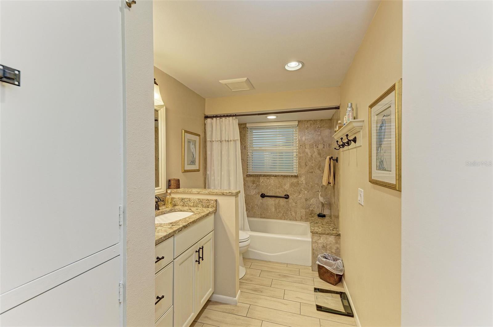 136 CRESCENT DR, ANNA MARIA, FL, 34216