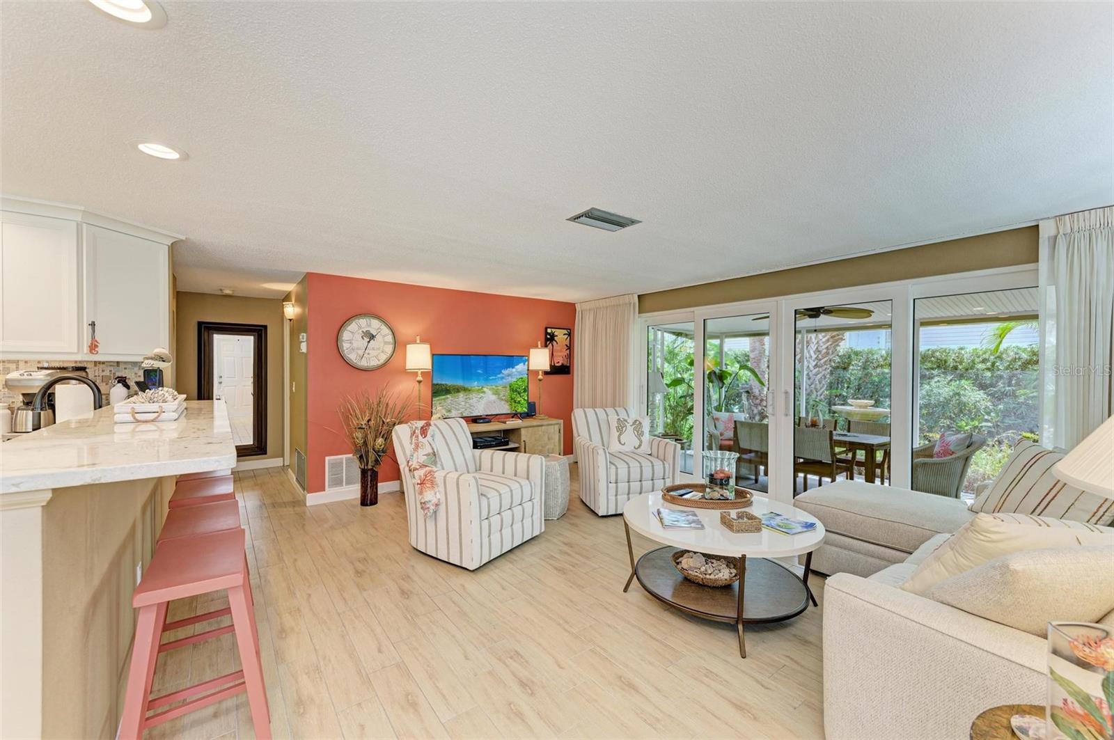 136 CRESCENT DR, ANNA MARIA, FL, 34216