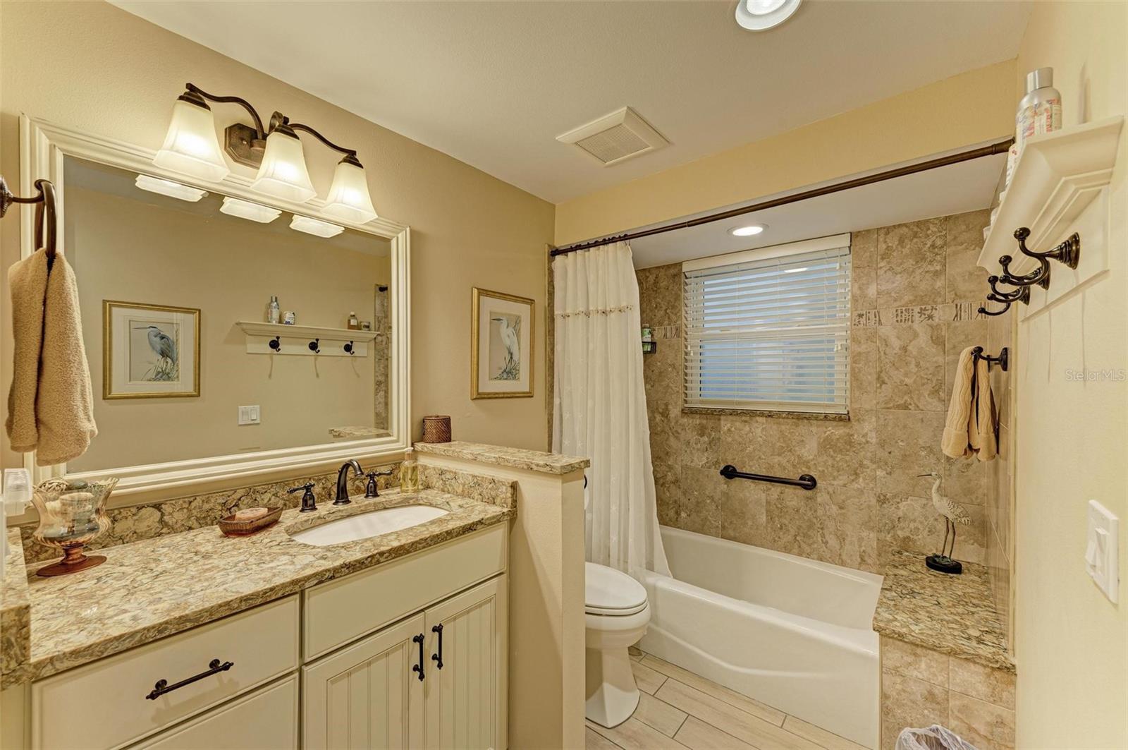 136 CRESCENT DR, ANNA MARIA, FL, 34216