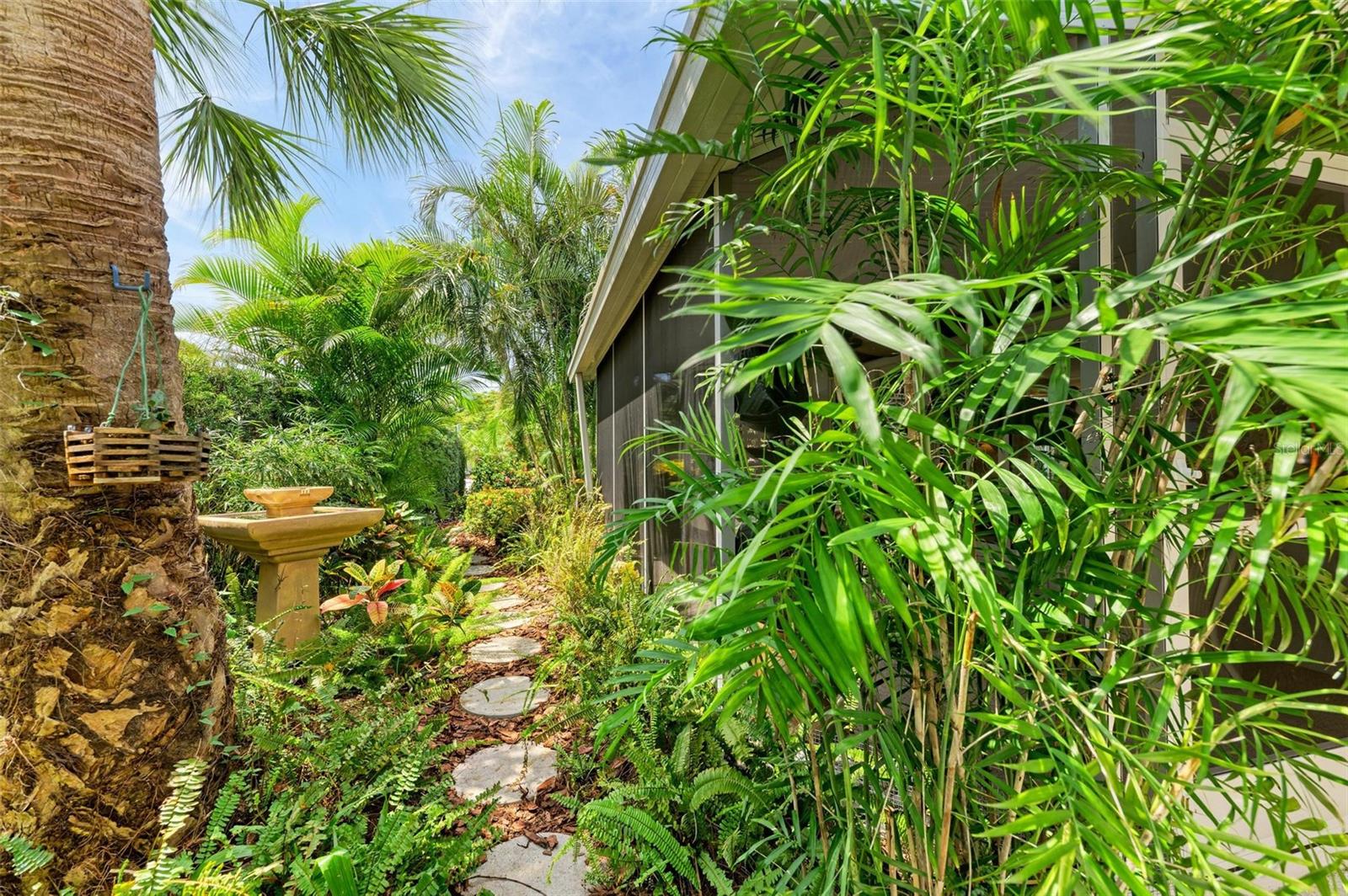 136 CRESCENT DR, ANNA MARIA, FL, 34216