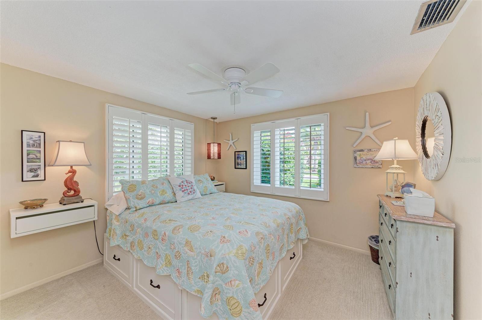 136 CRESCENT DR, ANNA MARIA, FL, 34216