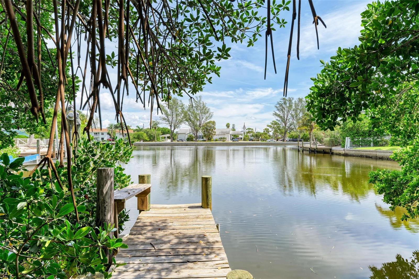 136 CRESCENT DR, ANNA MARIA, FL, 34216