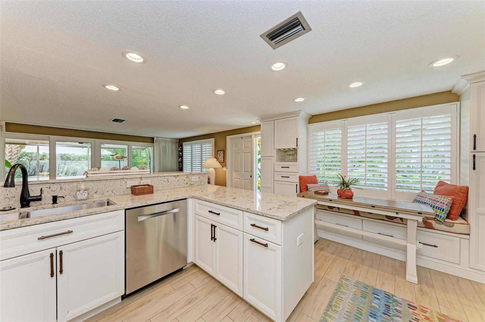 136 CRESCENT DR, ANNA MARIA, FL, 34216