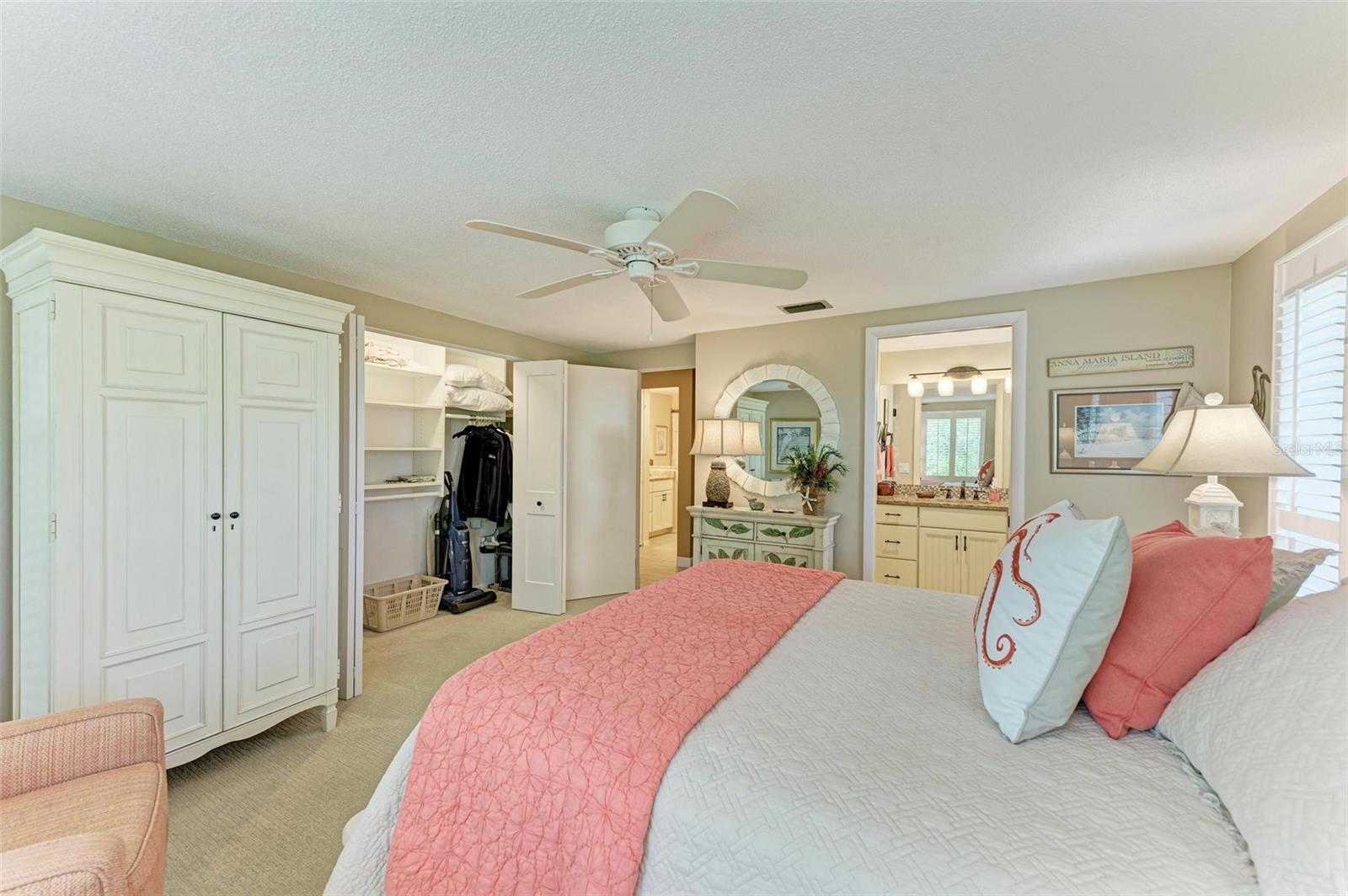 136 CRESCENT DR, ANNA MARIA, FL, 34216