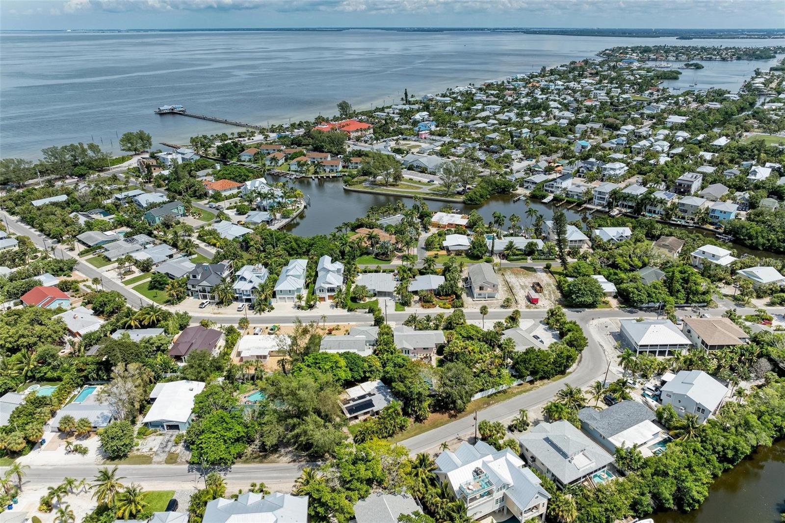 136 CRESCENT DR, ANNA MARIA, FL, 34216