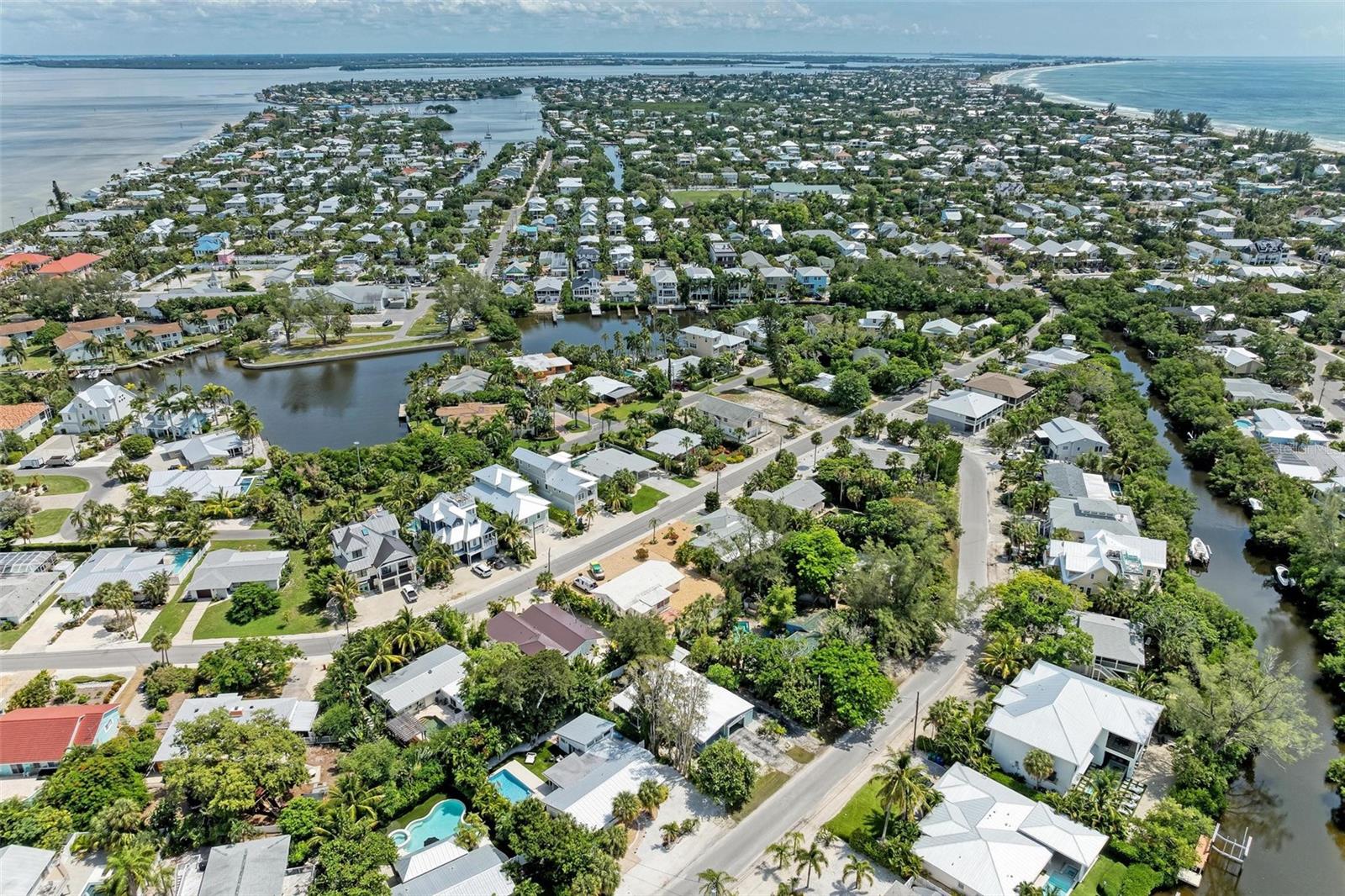 136 CRESCENT DR, ANNA MARIA, FL, 34216
