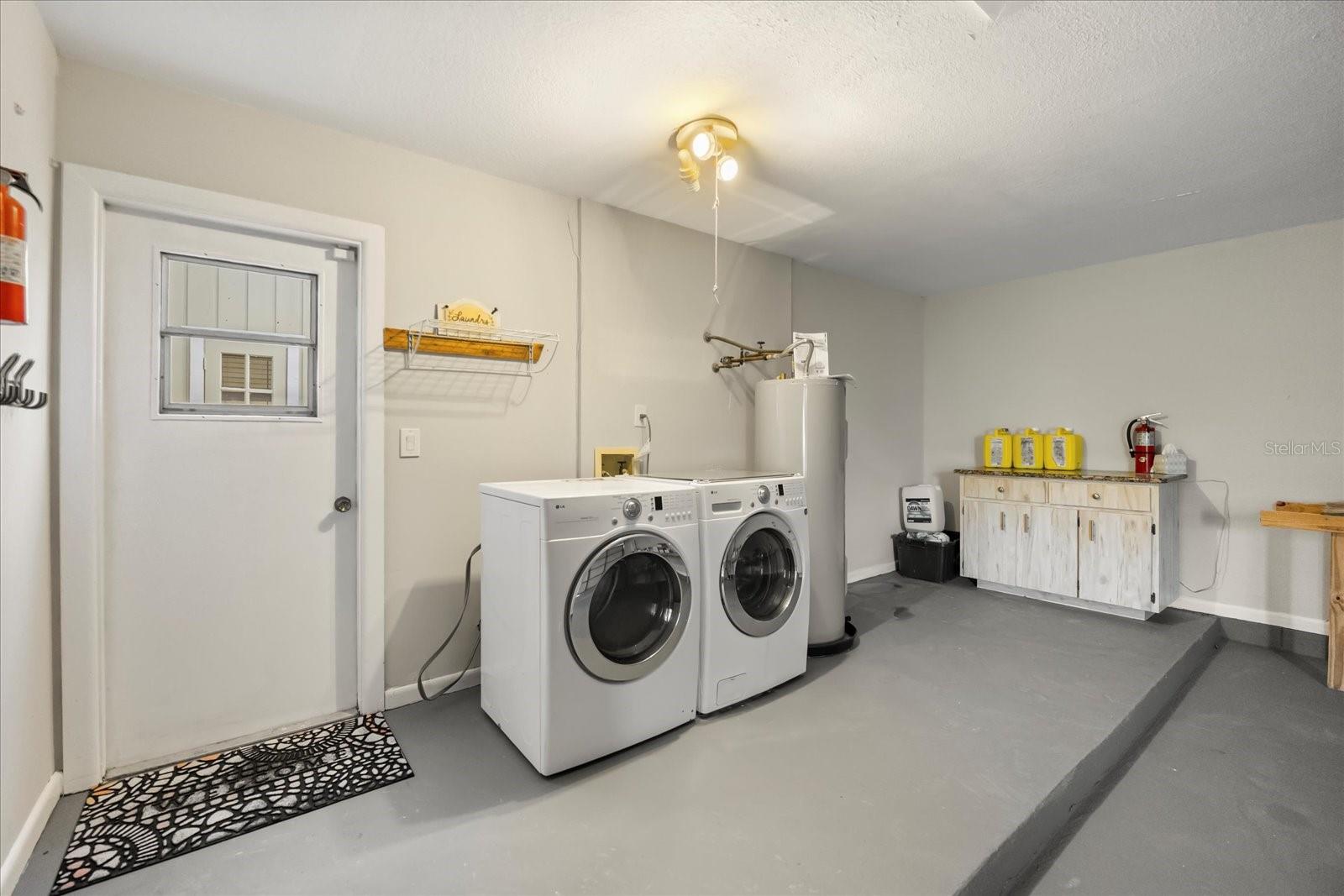 366 WEKIVA COVE RD, LONGWOOD, FL, 32779