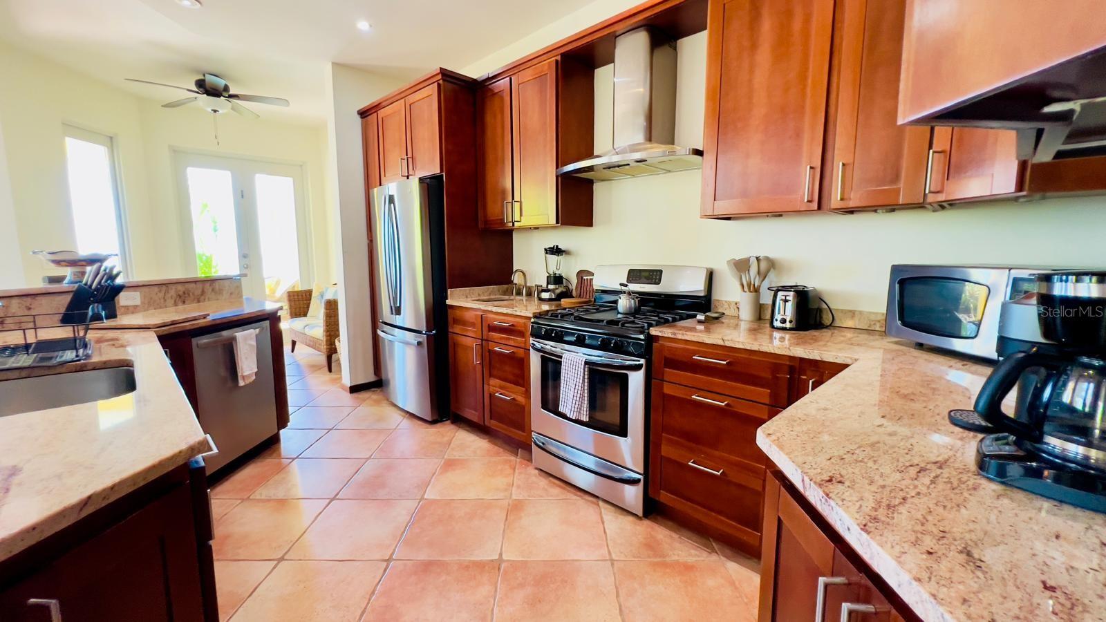 PR9117279 Property Photo