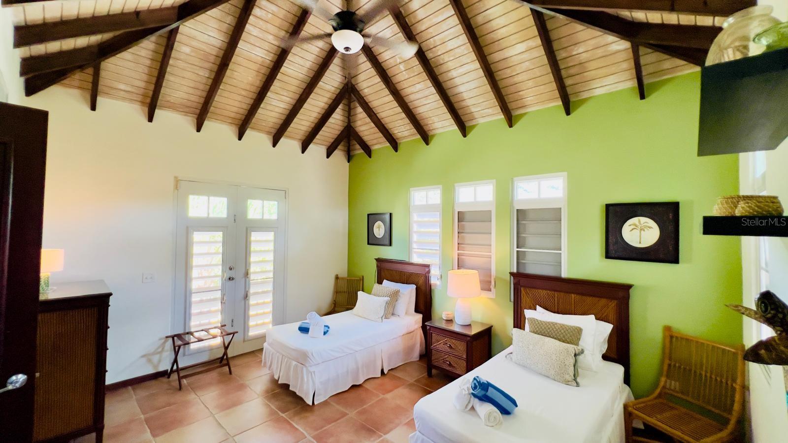 PR9117279 Property Photo