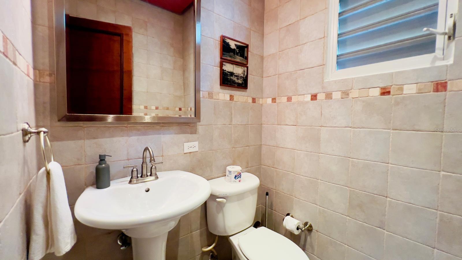 PR9117279 Property Photo