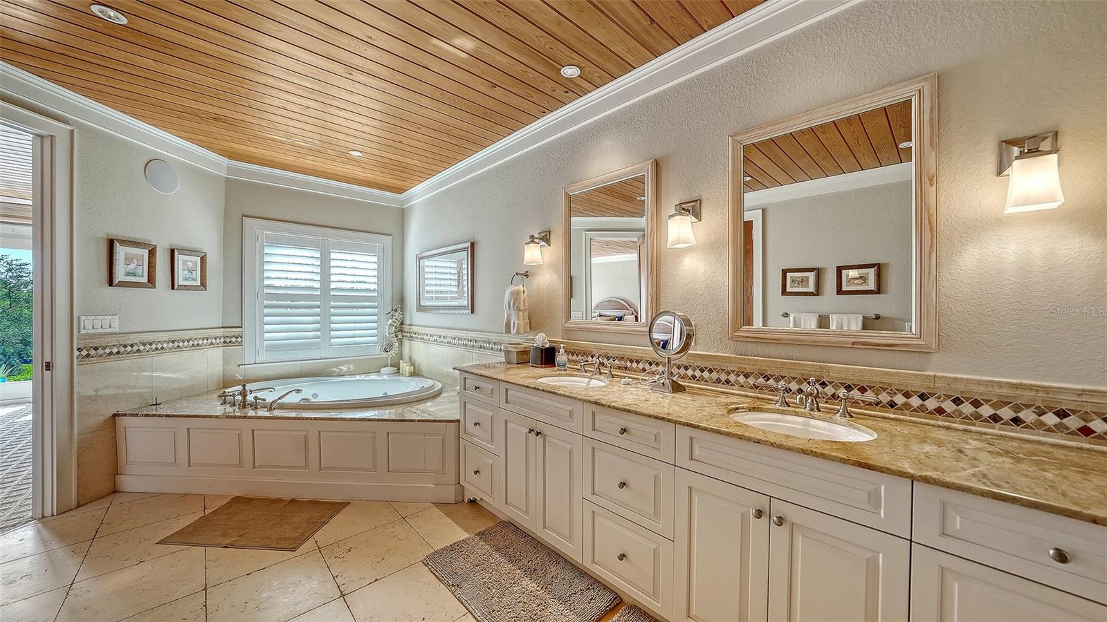 A4671655 Property Photo