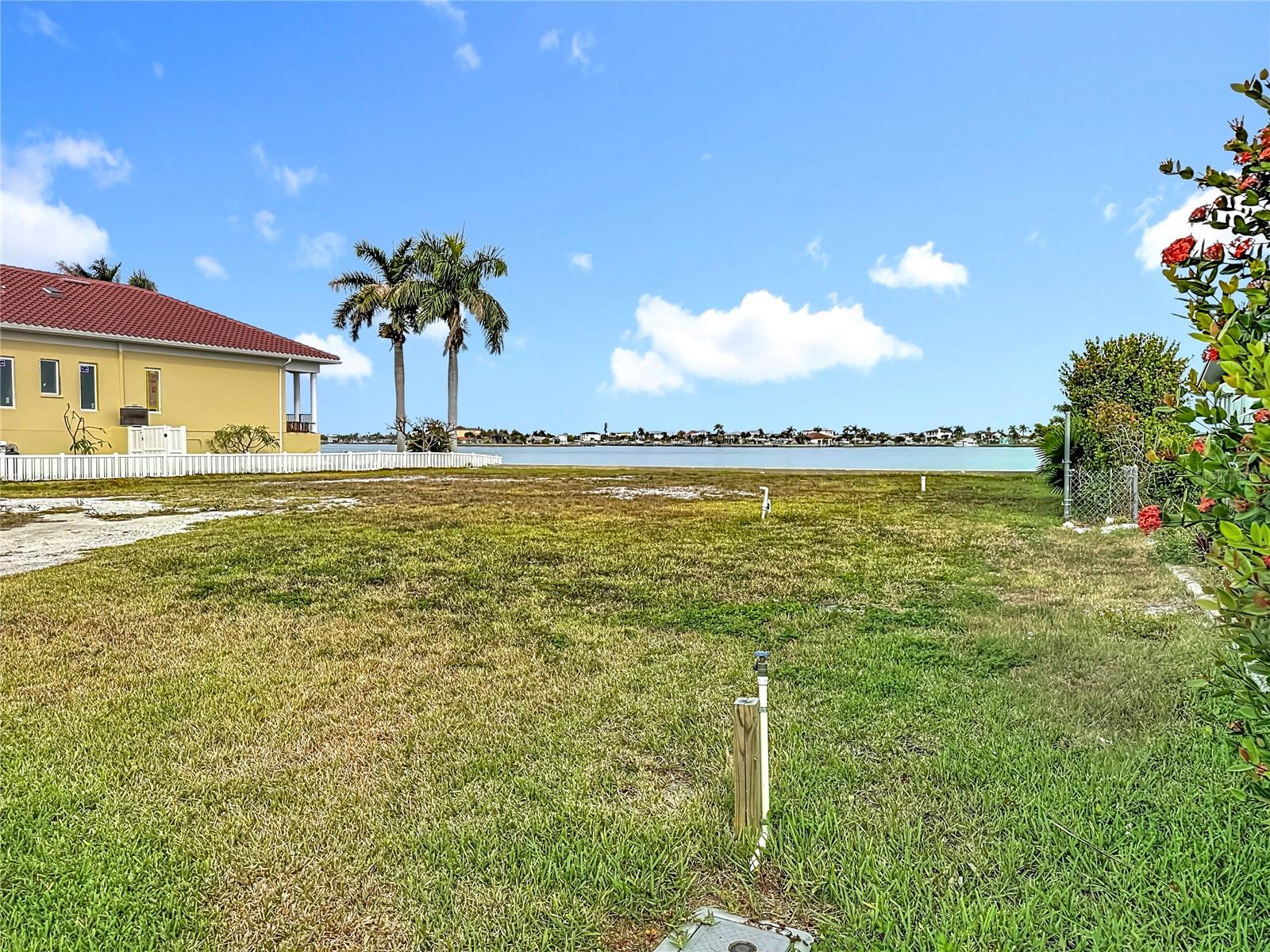 12 PARADISE LN, TREASURE ISLAND, FL, 33706