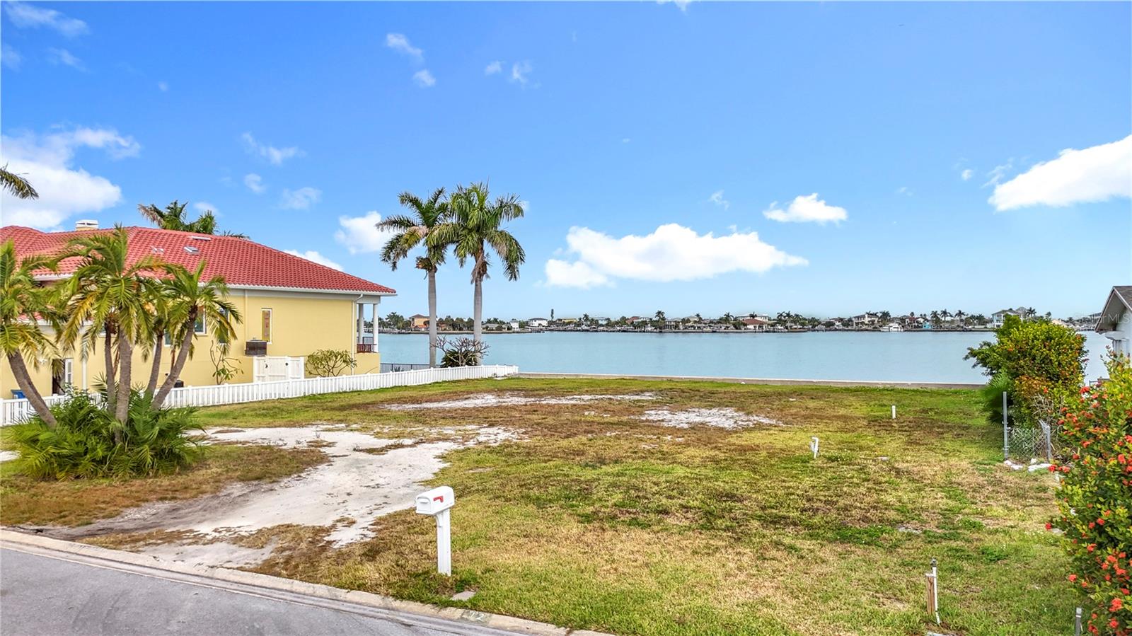 12 PARADISE LN, TREASURE ISLAND, FL, 33706