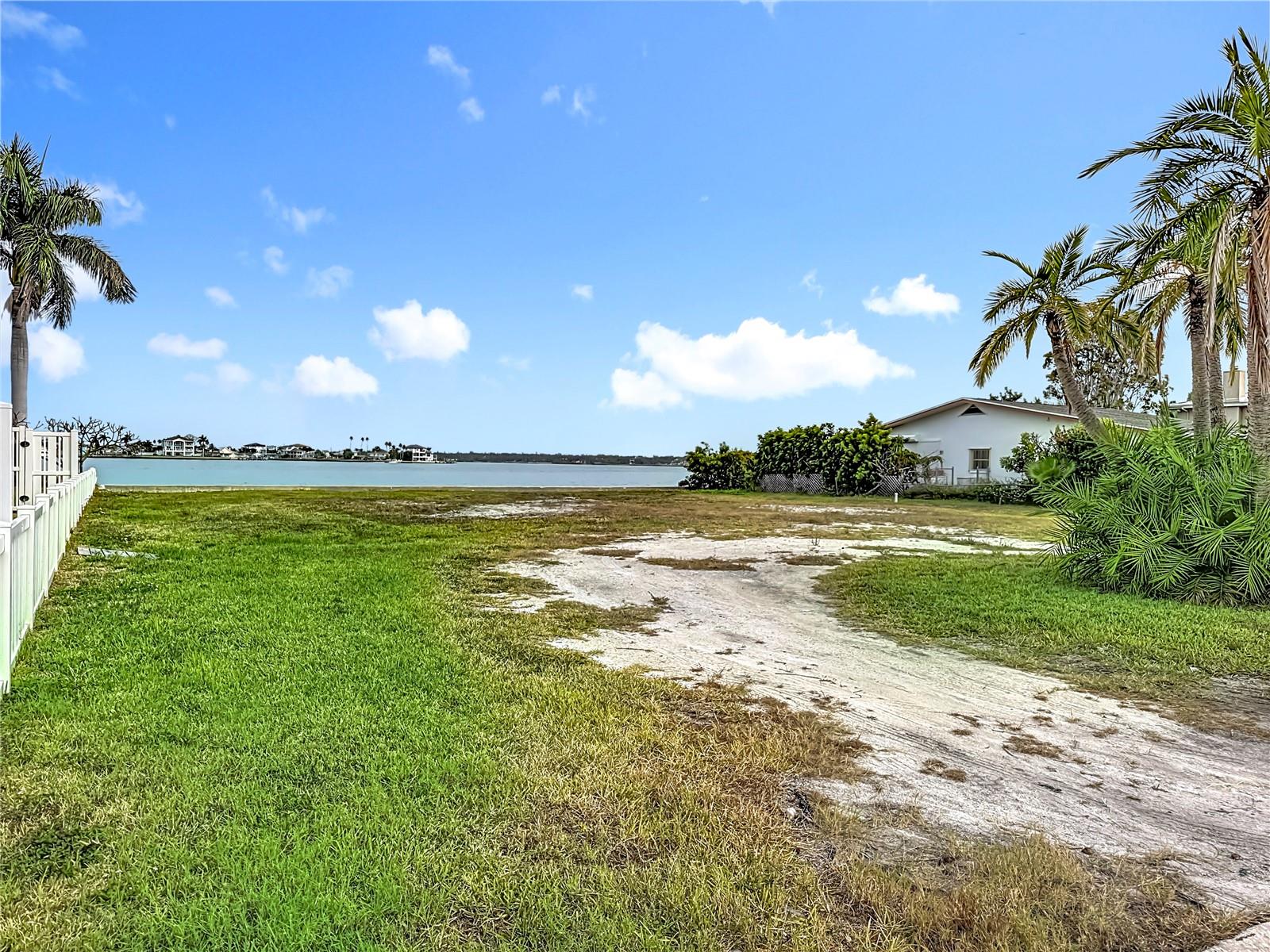 12 PARADISE LN, TREASURE ISLAND, FL, 33706