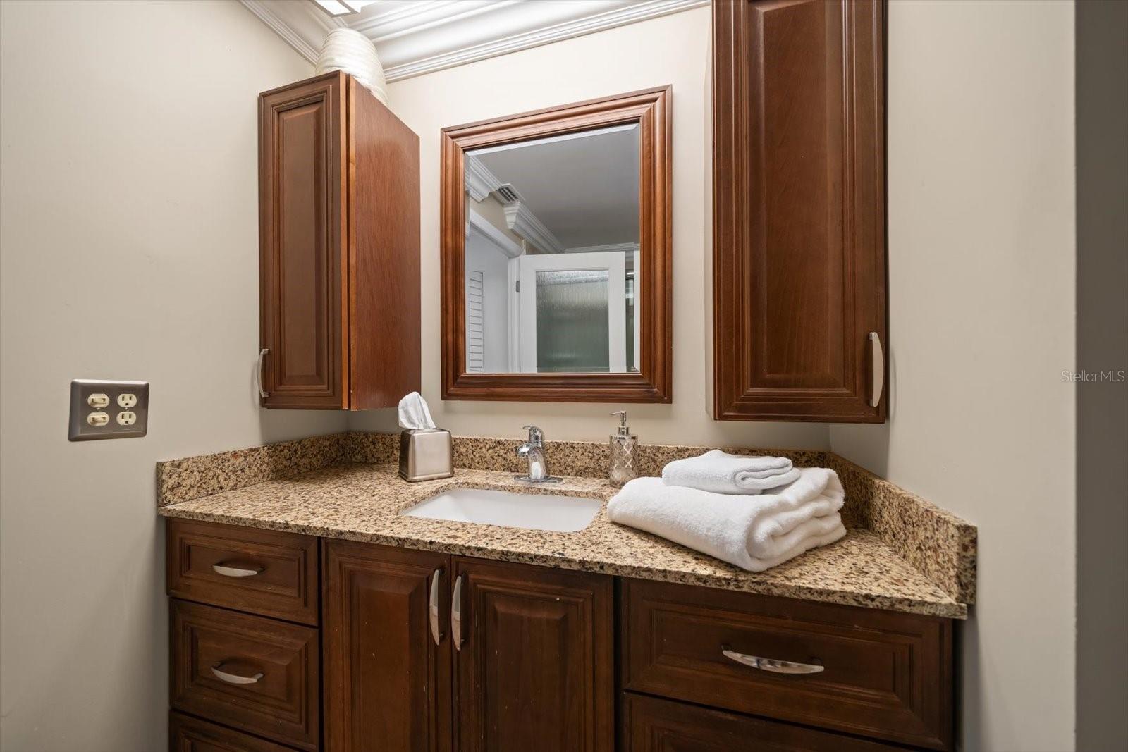 4 BELLEVIEW BLVD #106, BELLEAIR, FL, 33756