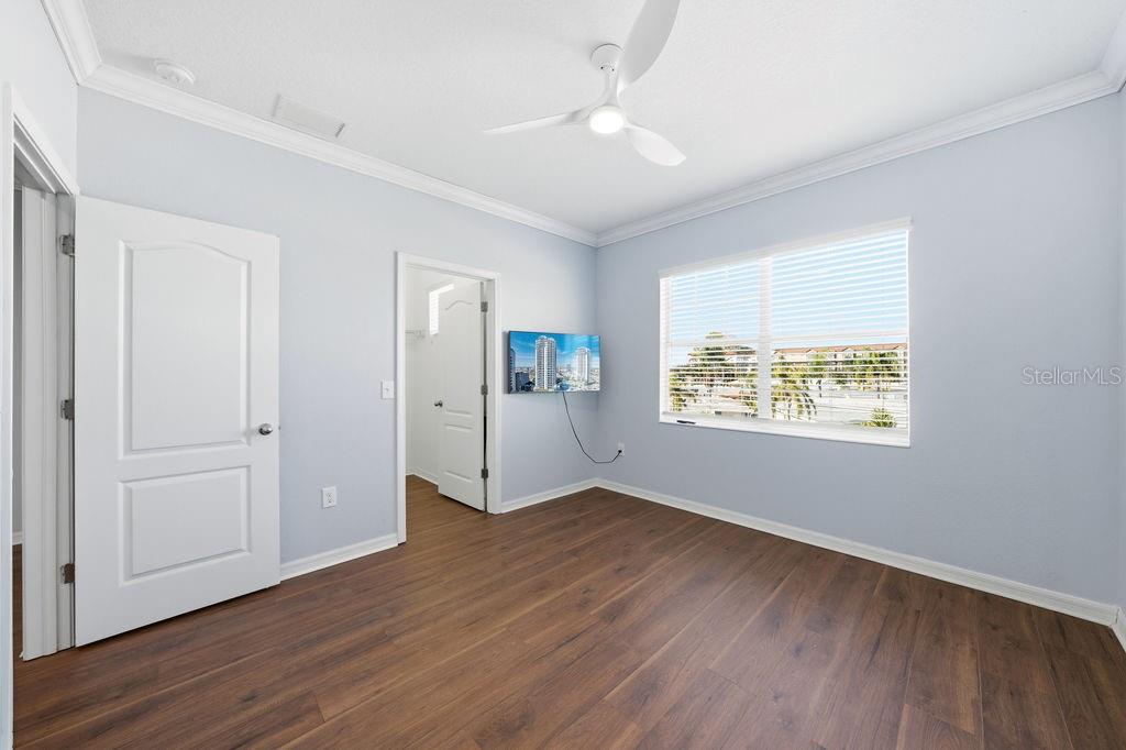 10534 LAKE SEMINOLE TER, SEMINOLE, FL, 33772