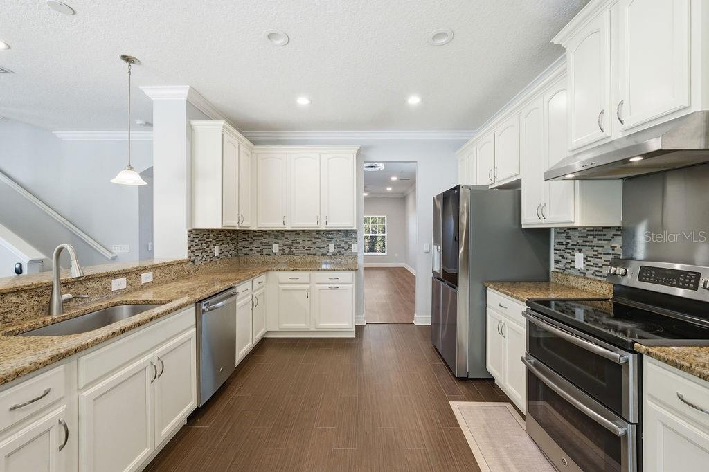 10534 LAKE SEMINOLE TER, SEMINOLE, FL, 33772