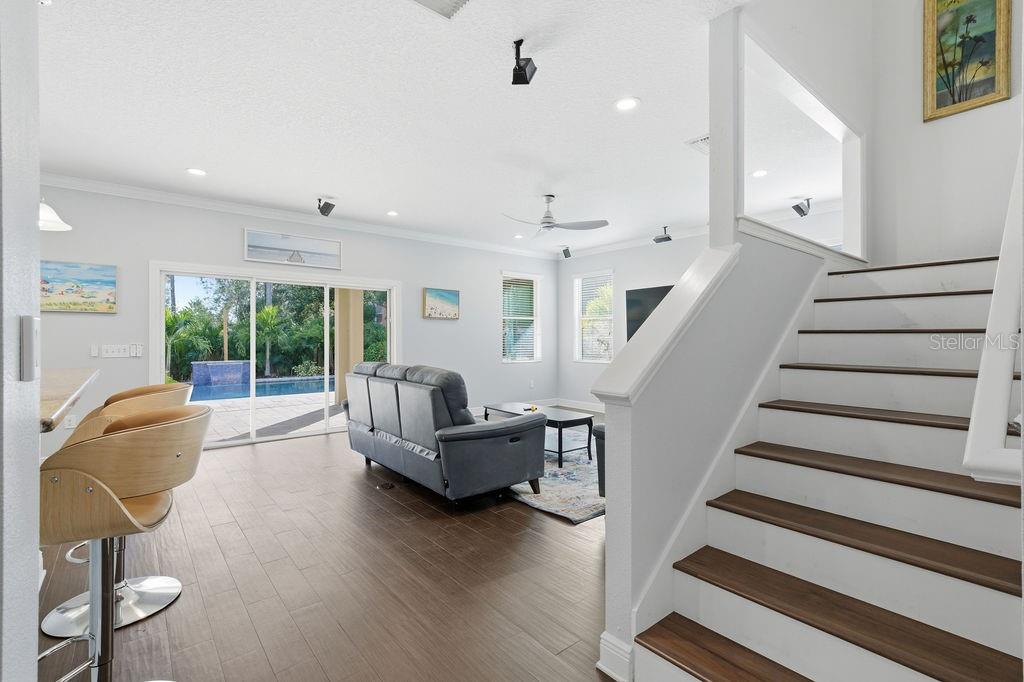 10534 LAKE SEMINOLE TER, SEMINOLE, FL, 33772