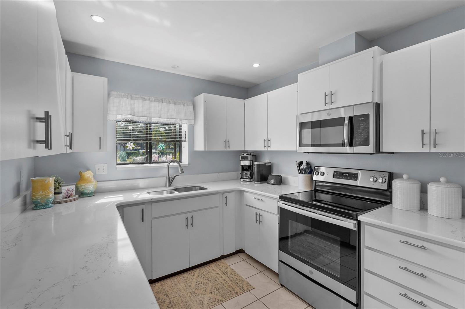 6104 29TH AVE W #1, BRADENTON, FL, 34209