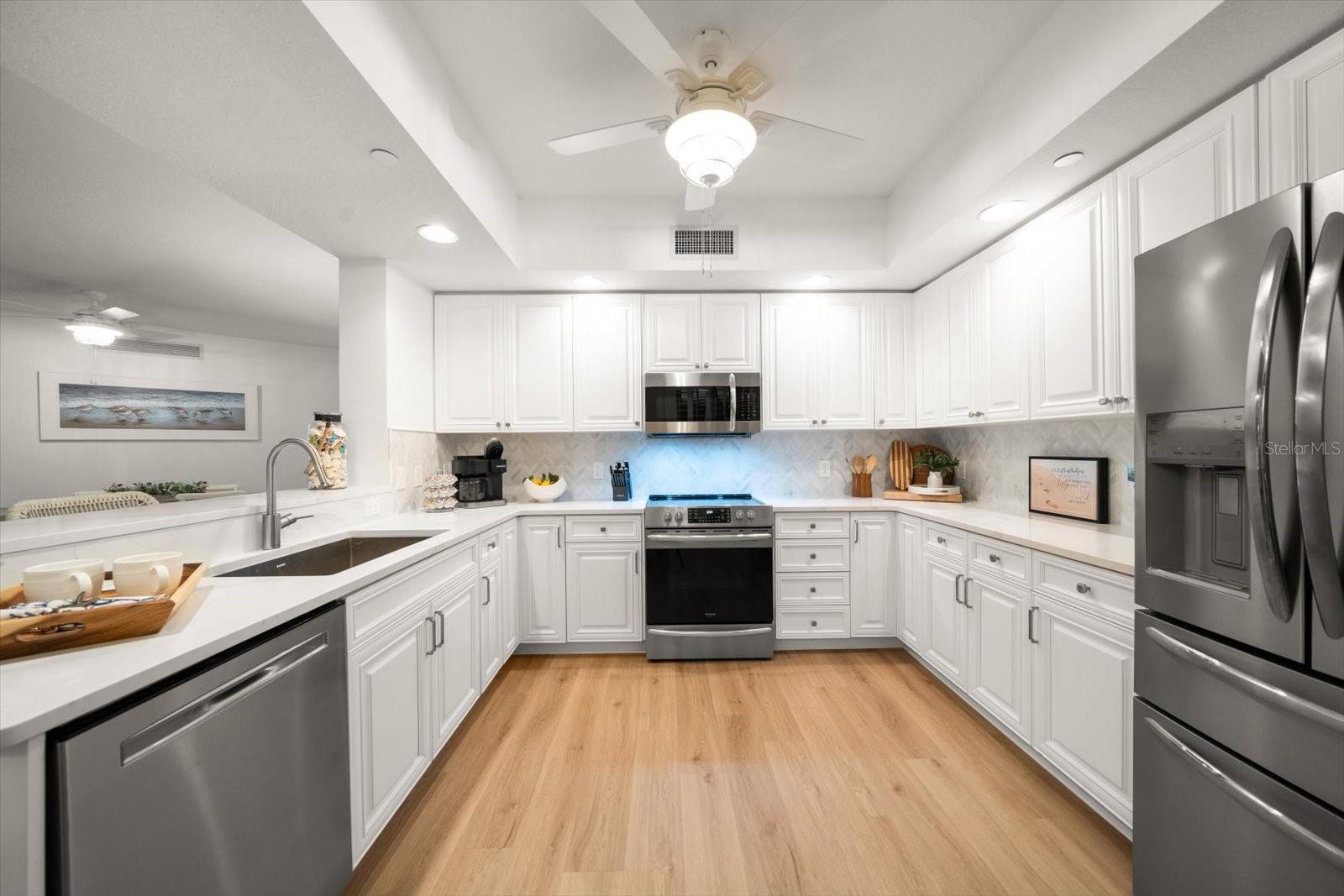 521 MANDALAY AVE #701, CLEARWATER BEACH, FL, 33767