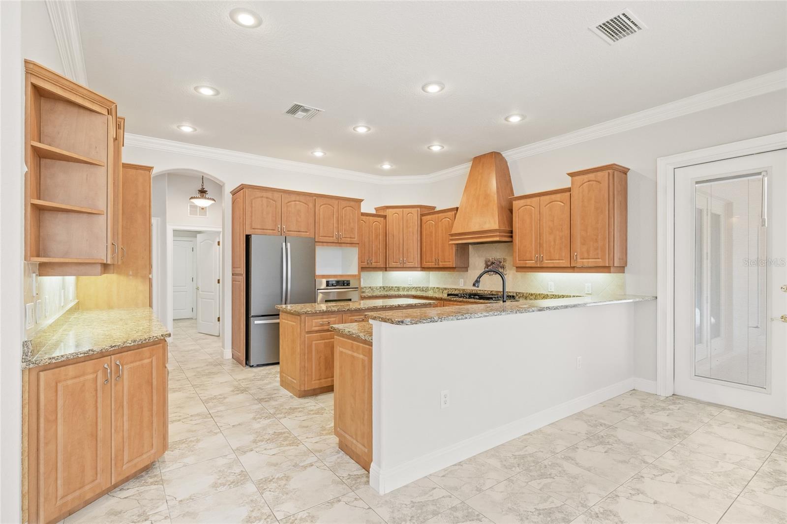 11040 FULTON AVE, WEEKI WACHEE, FL, 34613