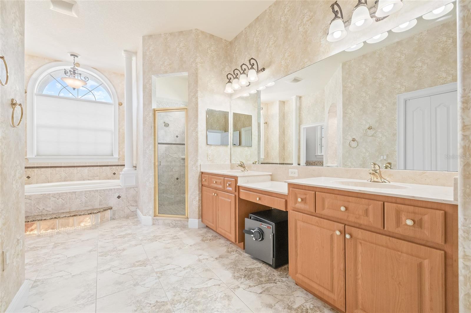 11040 FULTON AVE, WEEKI WACHEE, FL, 34613