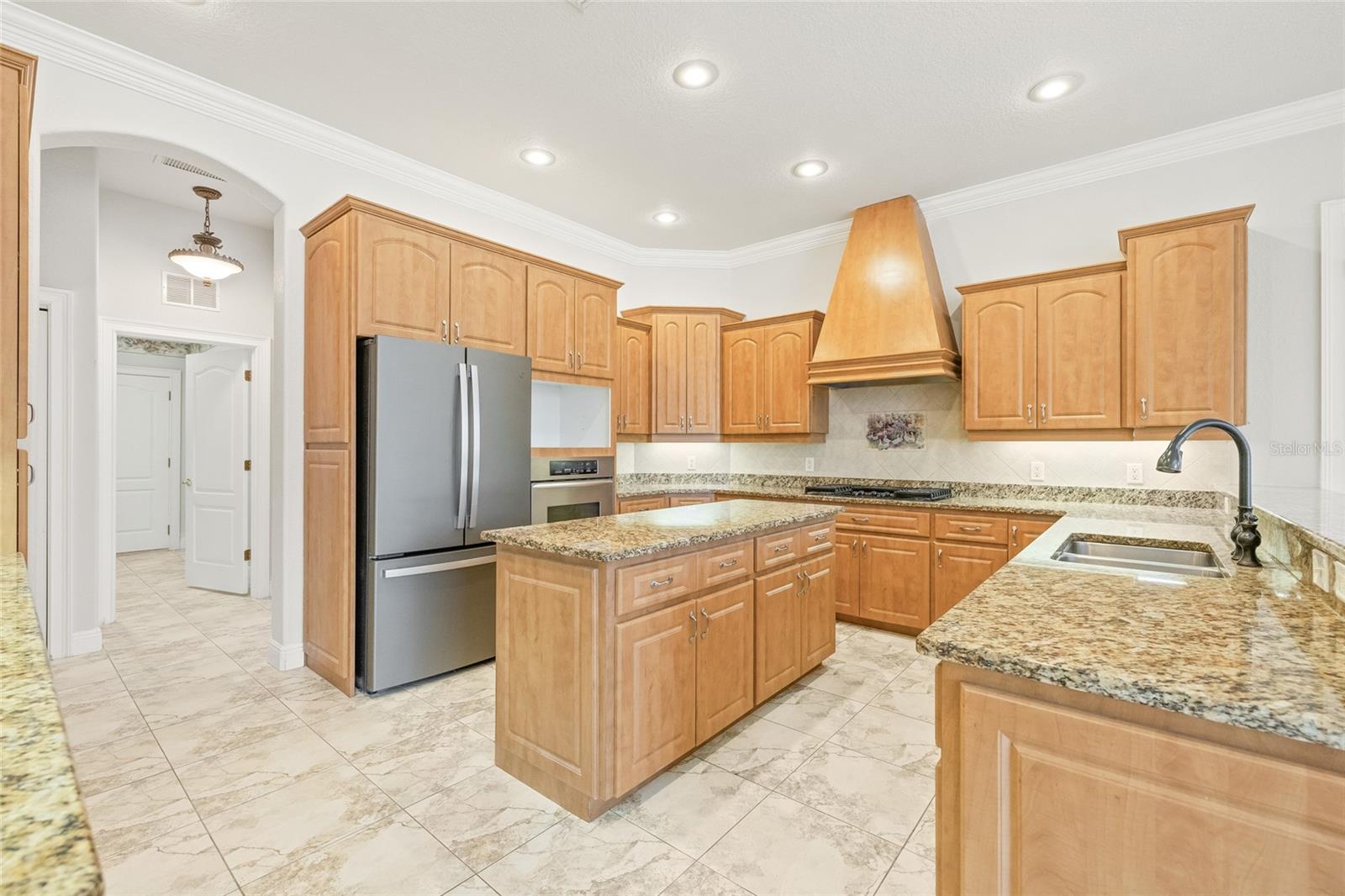 11040 FULTON AVE, WEEKI WACHEE, FL, 34613