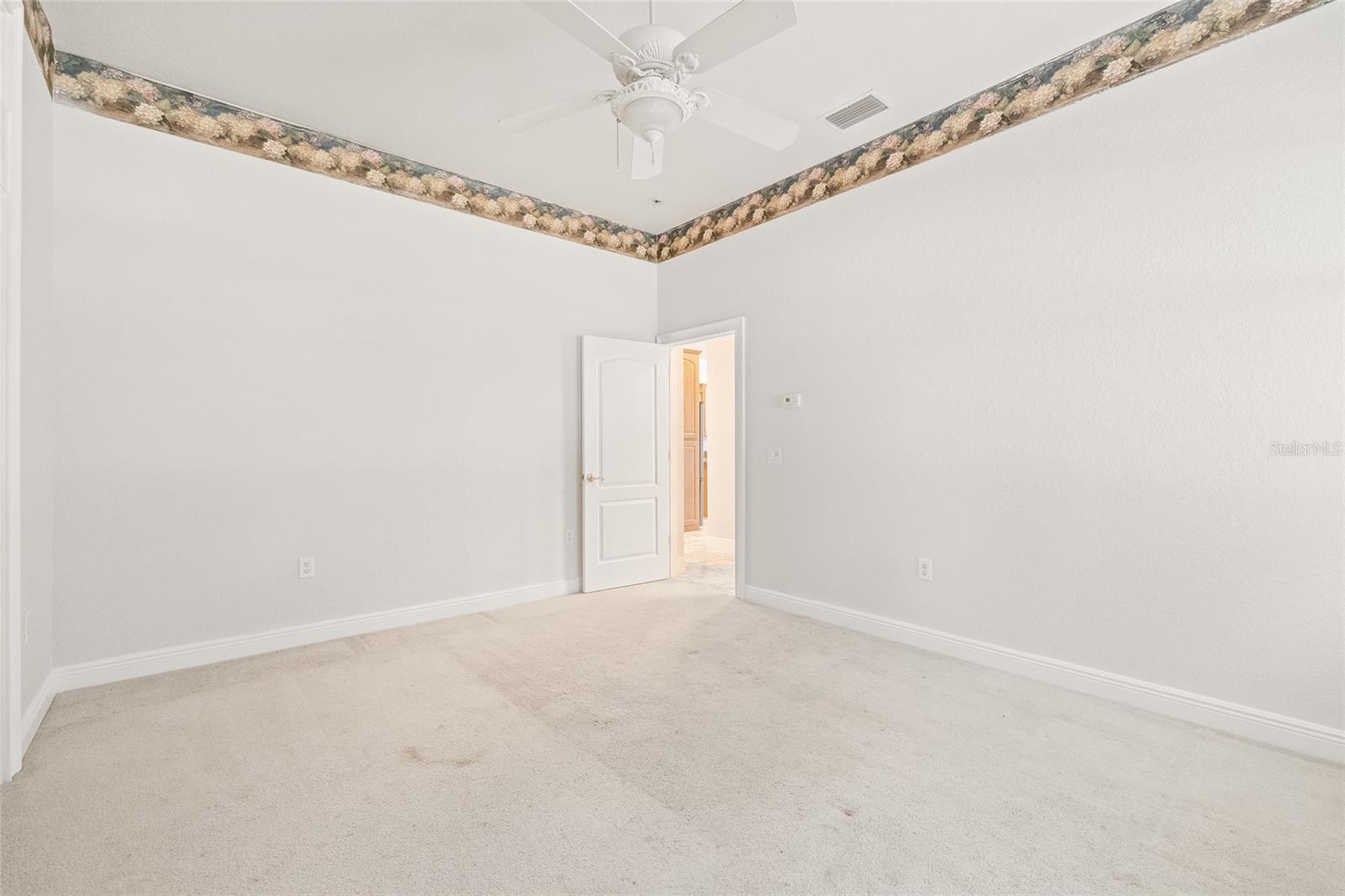 11040 FULTON AVE, WEEKI WACHEE, FL, 34613