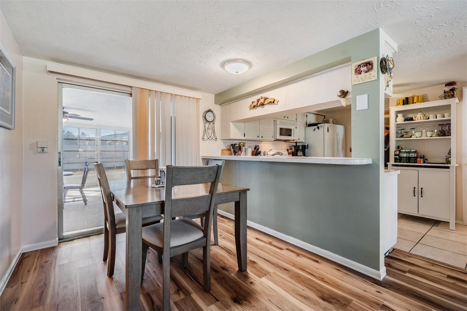 2nd dining room / flex room.