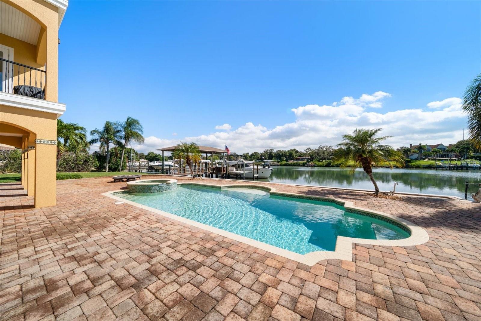 TB8447033 Property Photo