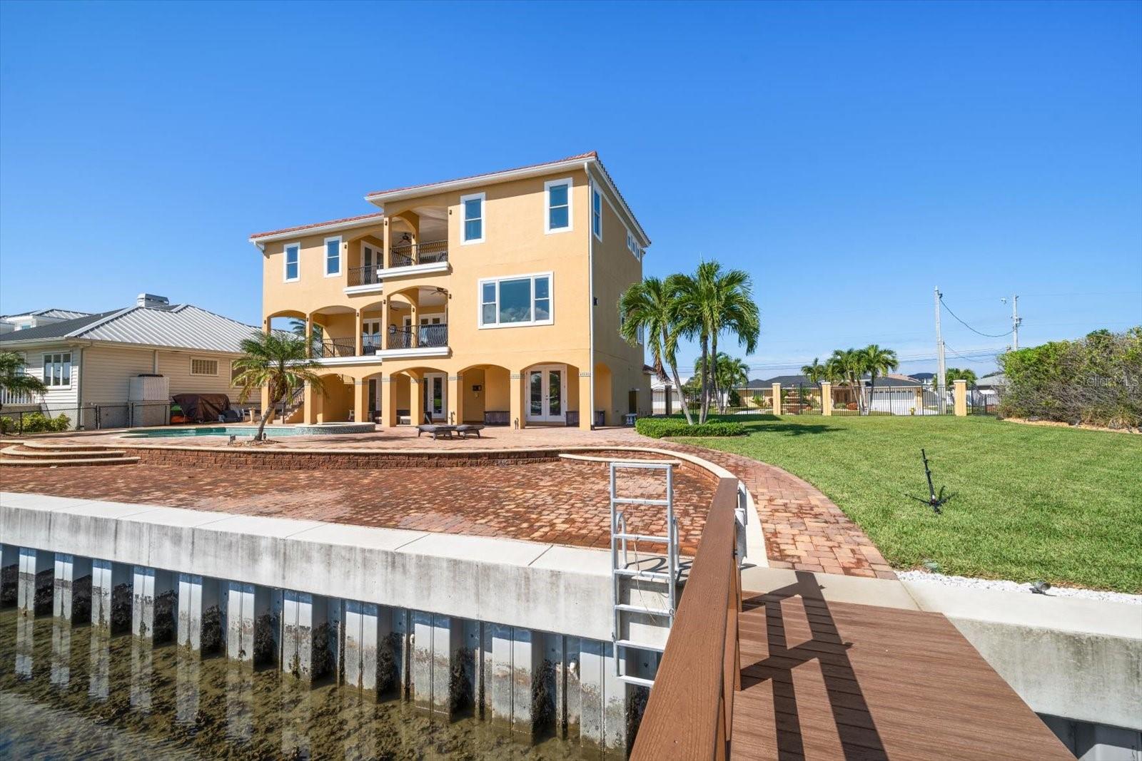 TB8447033 Property Photo