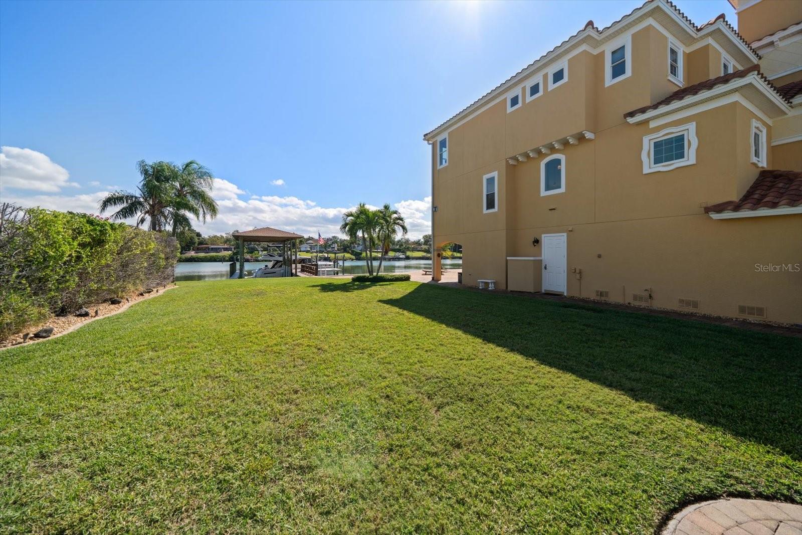 TB8447033 Property Photo