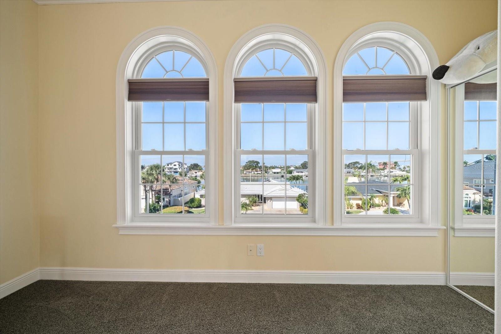 TB8447033 Property Photo