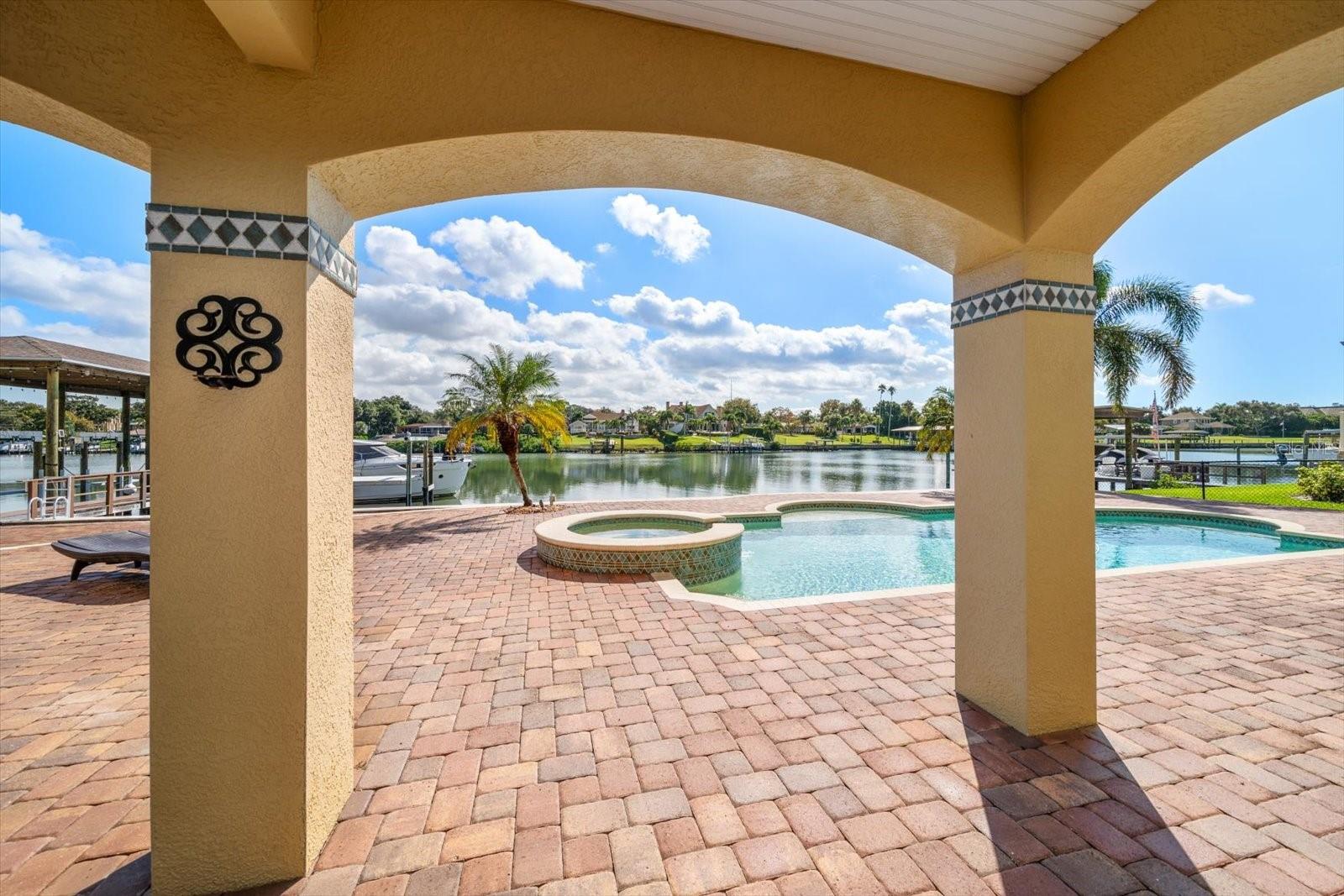 TB8447033 Property Photo